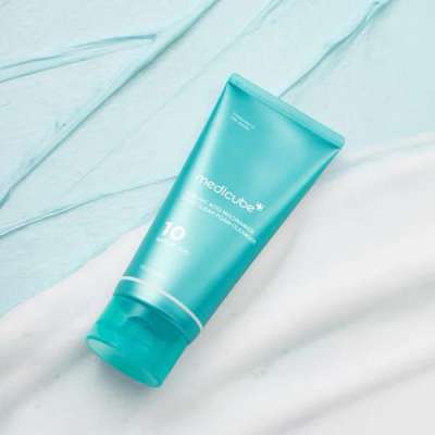 Medicube Azelaic Acid Niacinamide Deep Clean Foam Cleanser 120g image 2